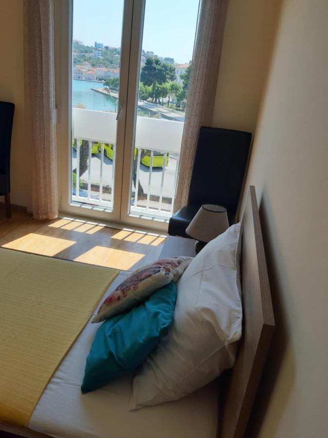 Apartman Petrovic City Center トロギール エクステリア 写真