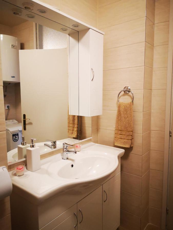 Apartman Petrovic City Center トロギール エクステリア 写真
